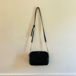 Aldo Women’s Black Gold Chain Straps Crossbody Purse 10”x7”x3”