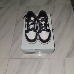 Nikes 2.5 Blk/white