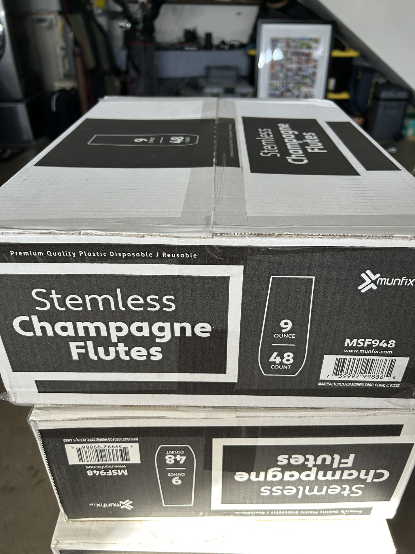 champagne flutes 2 boxes each 48 pieces. Pick up in Lemon grove