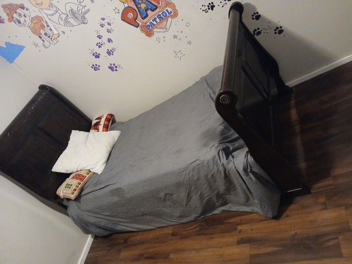Kids Bed With Mattress