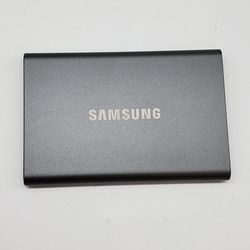 SAMSUNG T7 Portable SSD, 4TB External Solid State Drive, Speeds Up to 1,050MB/s