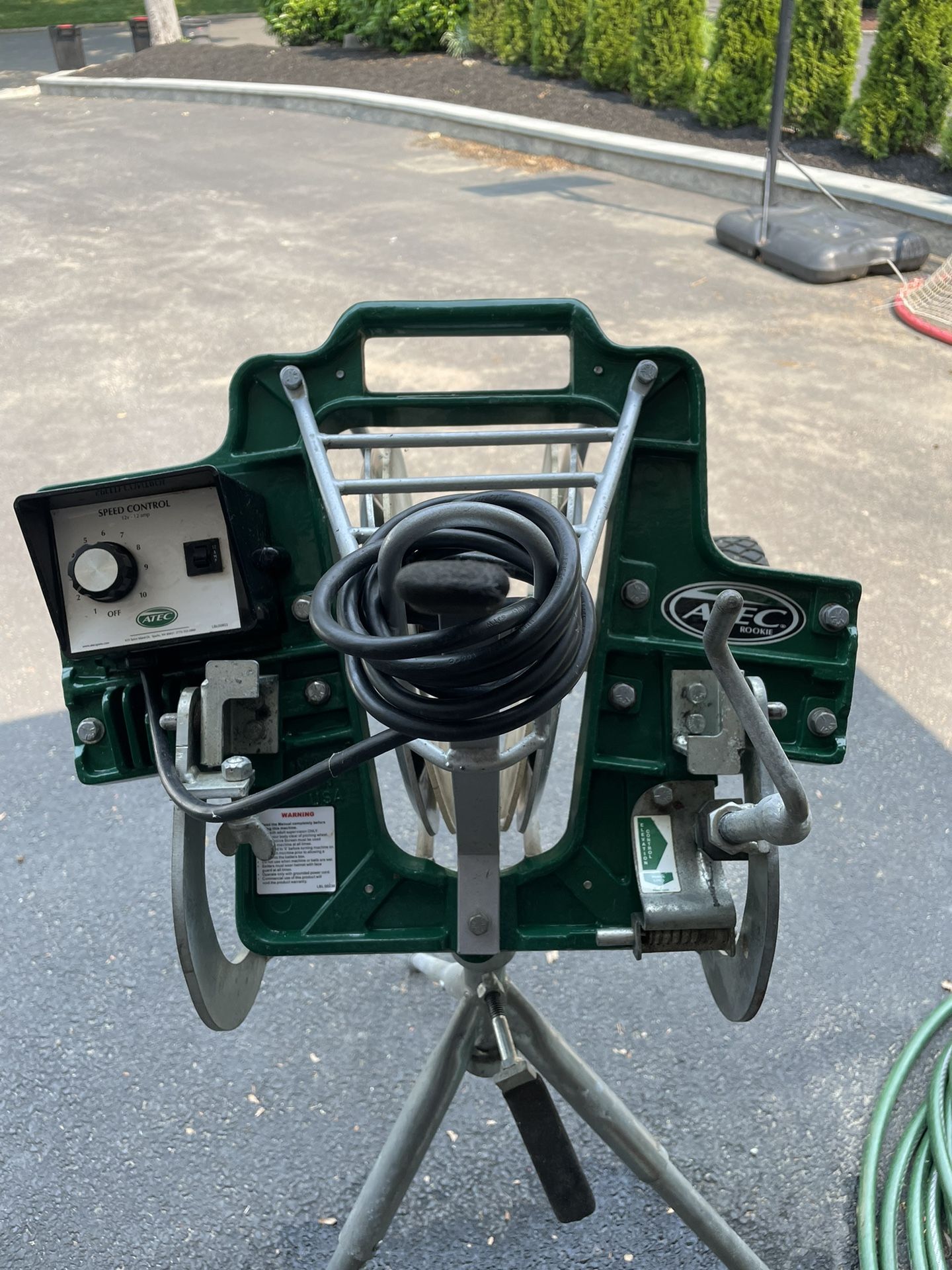 ATEC Rookie Pitching Machine