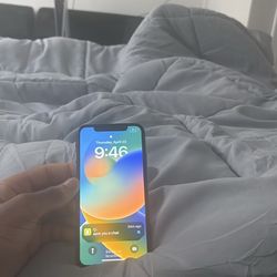 iPhone XR Unblocked 