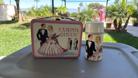 Vintage- 1967 METAL LUNCH BOX