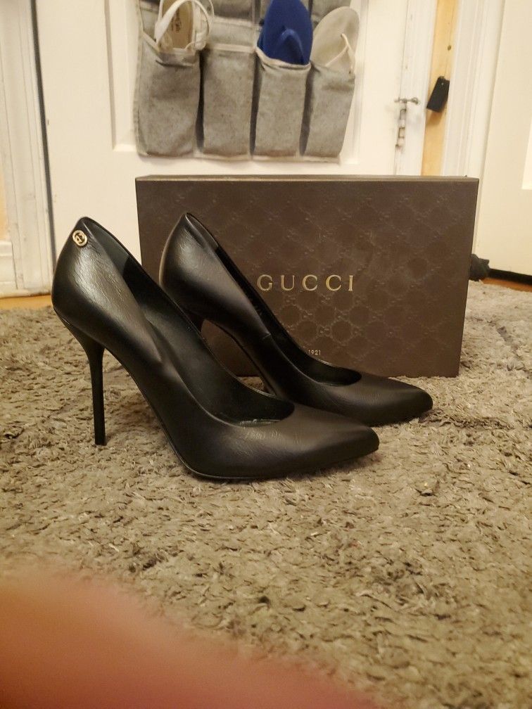 Authentic Gucci Shoes(Molaita-plain Pump)