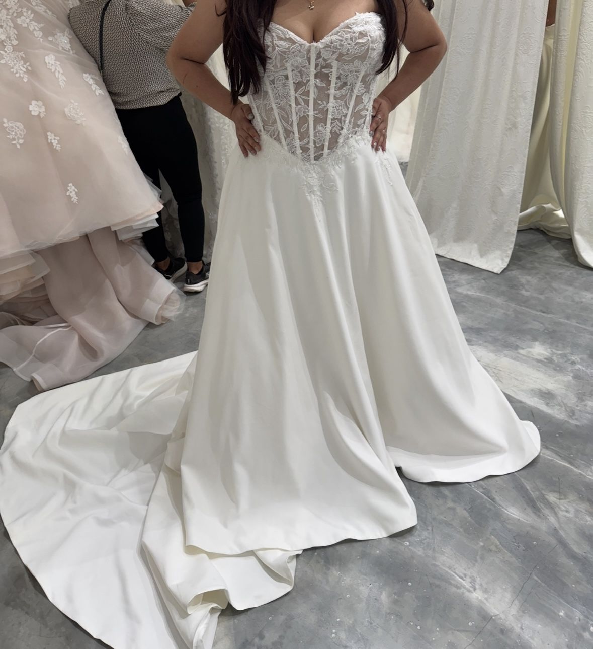 Morí lee Wedding Dress 