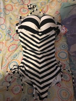 Bathing suit with shorts