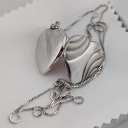 Vintage 14k White Gold Heart Locket Pendant W/ 18" Box Link Necklace  7.5g