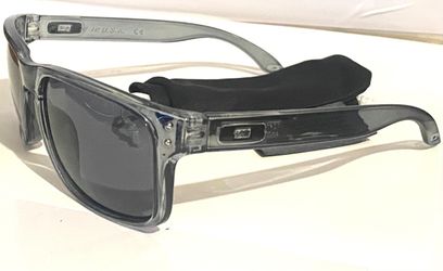 Grey Holbrook sunglases Non  polarized