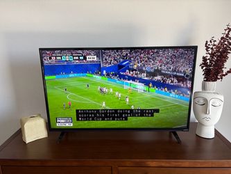 Vizio E40-C2 model TV (40 inch)