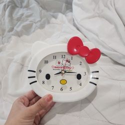 Small Hello Kitty Clock