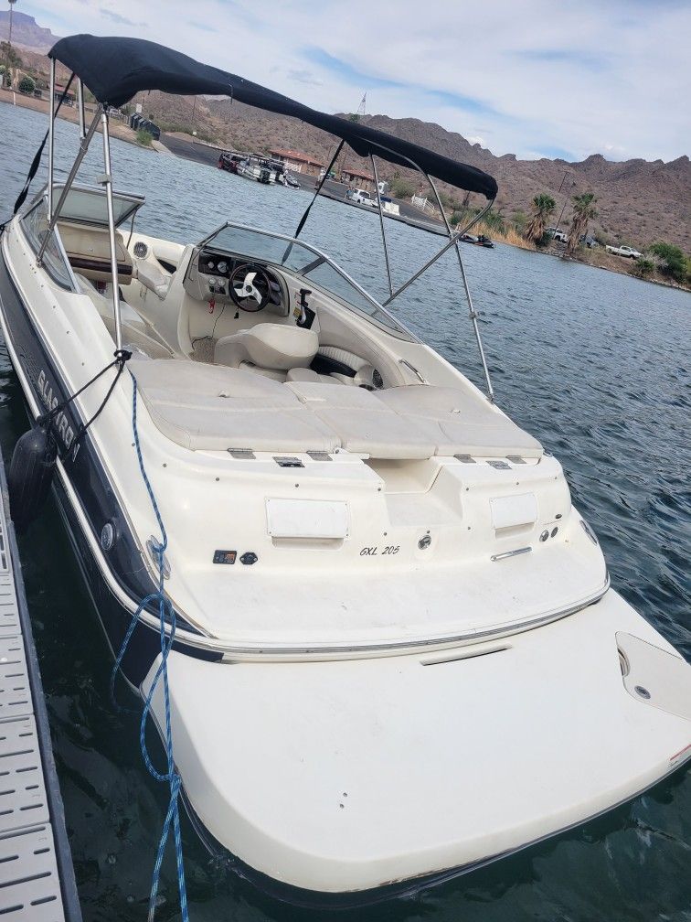 20 Foot 2007 Glastron Boat For Sale