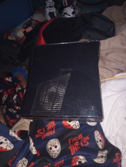 Xbox 360 (No Cords Or Controllers)
