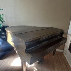 Grand Piano