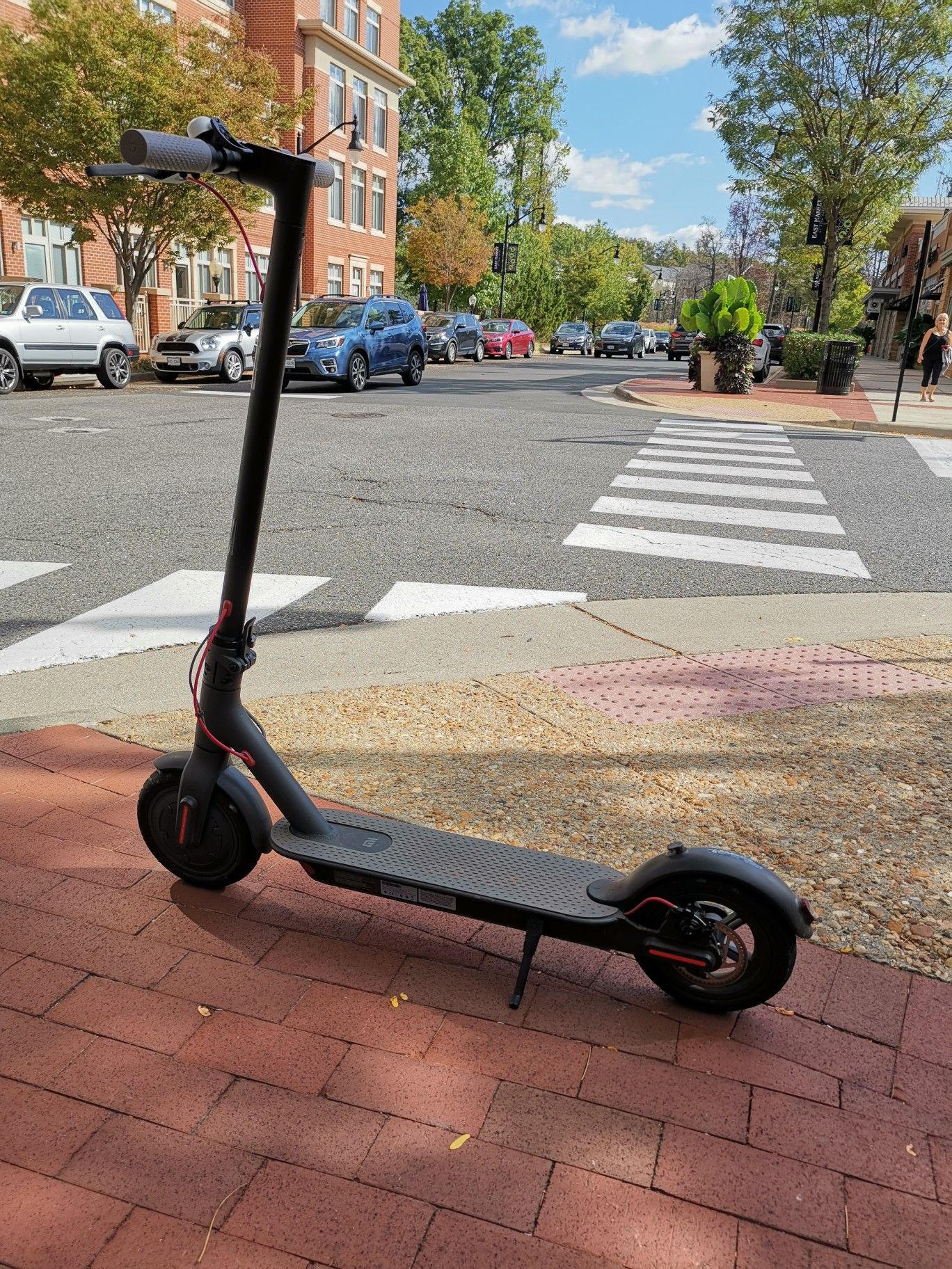 Xiaomi Mi Electric Scooter, 18.6 Miles Long-range Battery, Up to 15.5 MPH