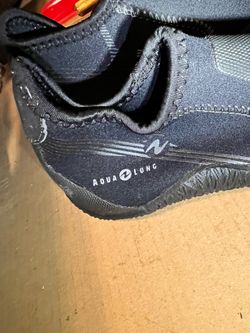 Water shoes