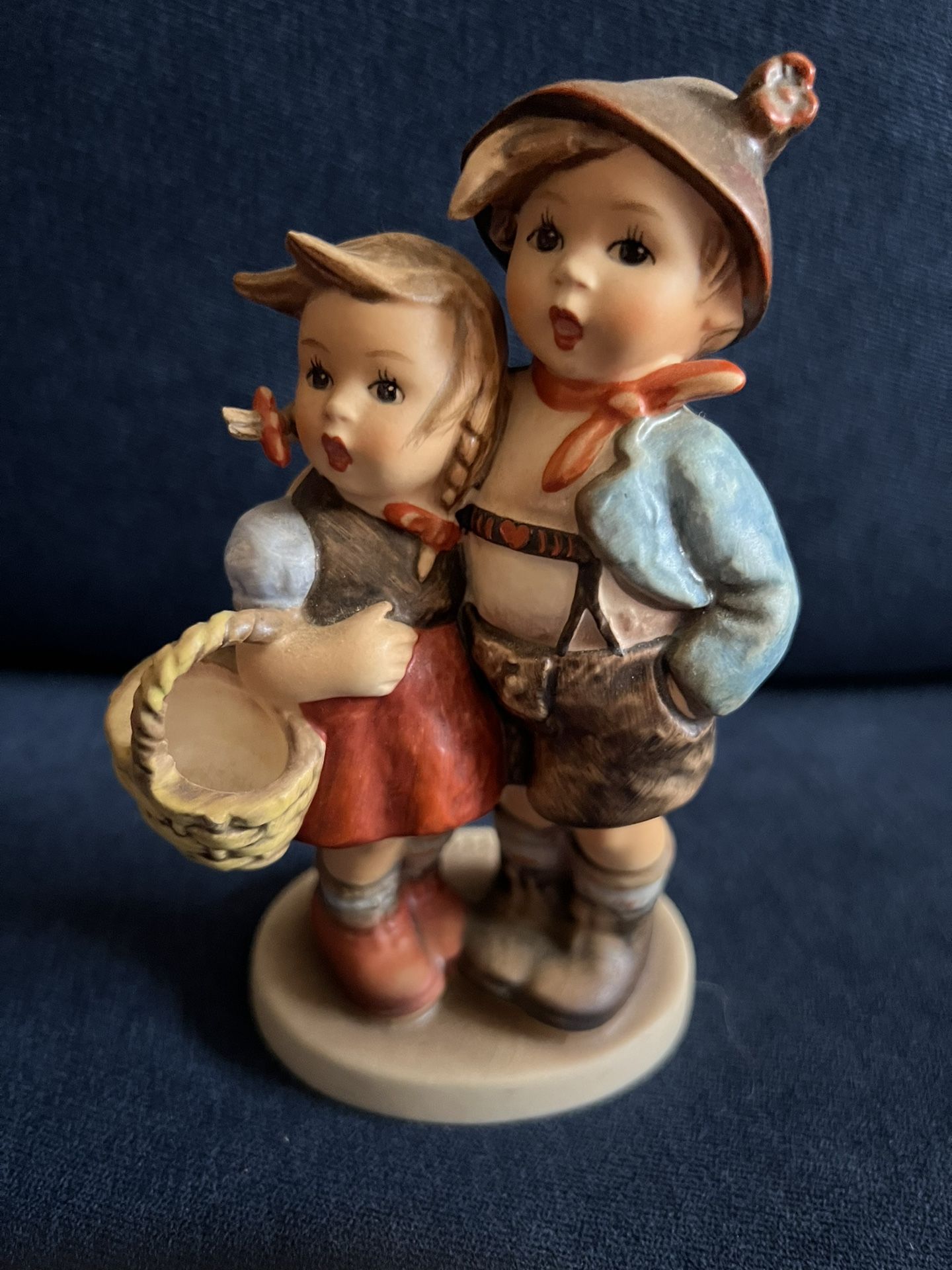 Vintage Goebel Hummel "Surprise" Figurine #94 W. Germany
