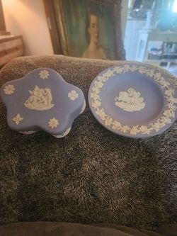Vintage Authentic Wedgewood Pair Of Trinket Dishes/Box