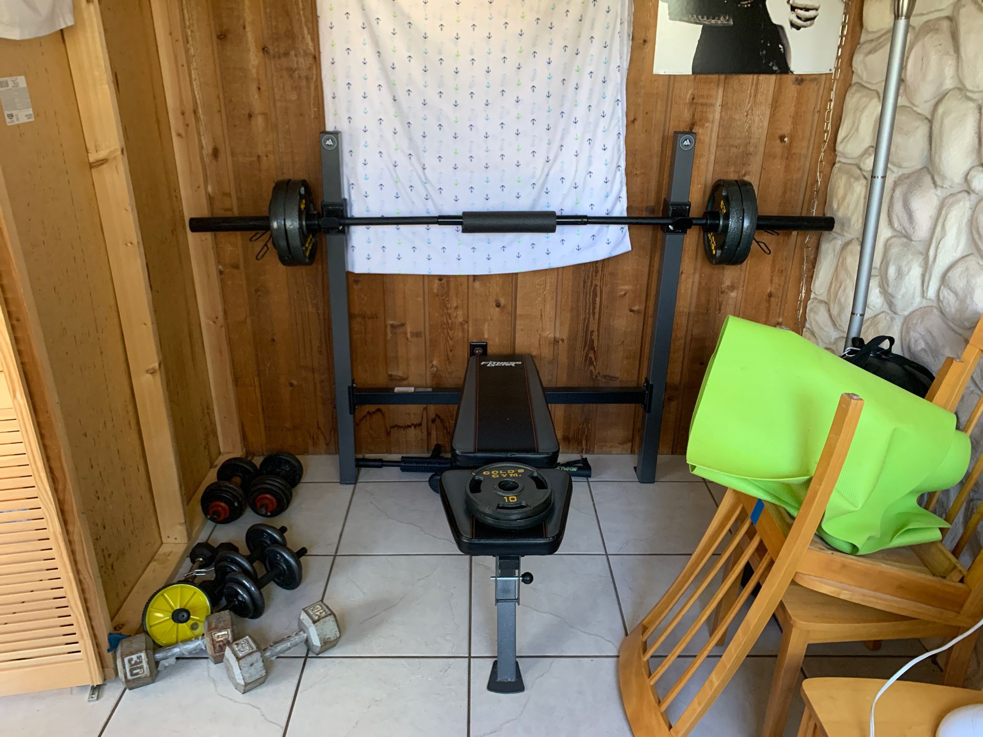 Adjustable Workout Bench. With 45lbs Bar, 4/25lbs, 2/10lbs, 2/5lbs included