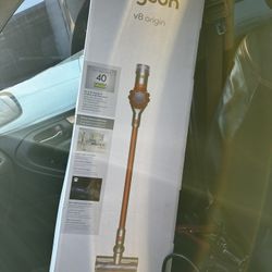 Dyson V8 Origin Vacuum