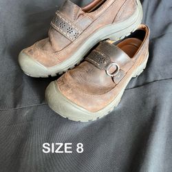 Keens kaci Size 8