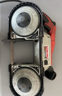 11-amp deep cut Milwaukee bad-saw (corded)