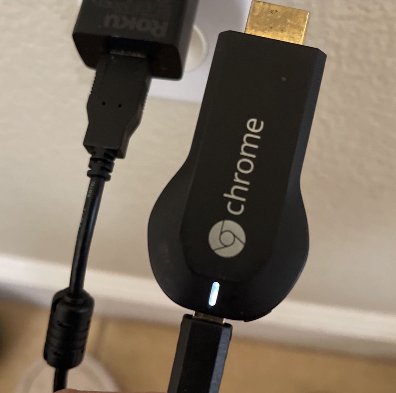 Genuine Google Chromecast H2G2-42 1st Generation HDMI Cast Black