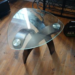 Oval glass end table