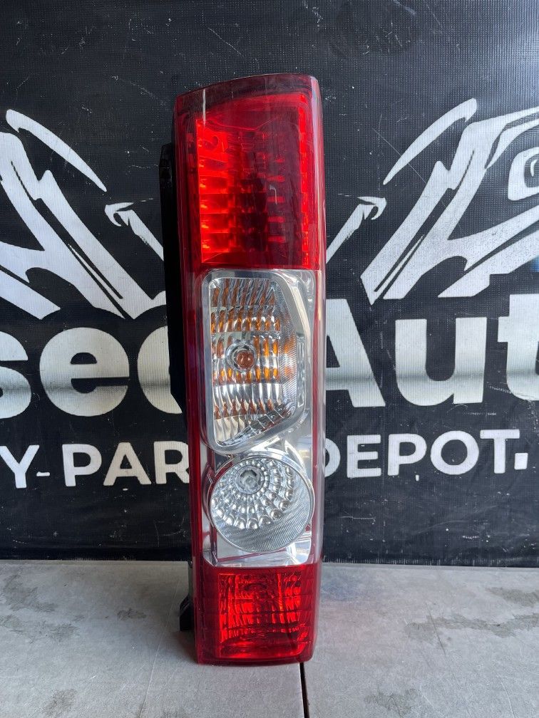 Ram Promaster Right Passenger Tail Light Oem