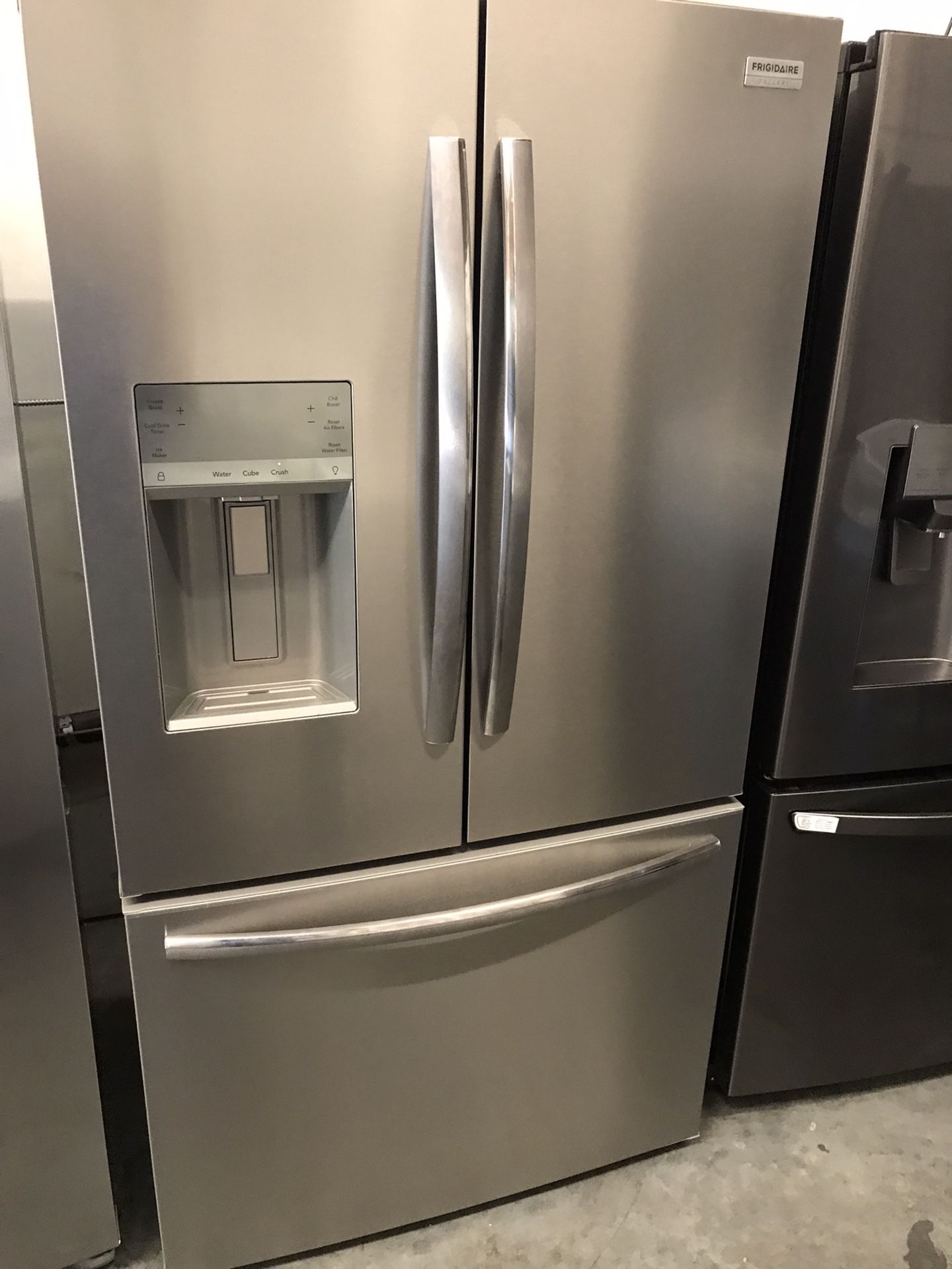 FRIGIDARE FRENCH DOOR REFRIGERATOR