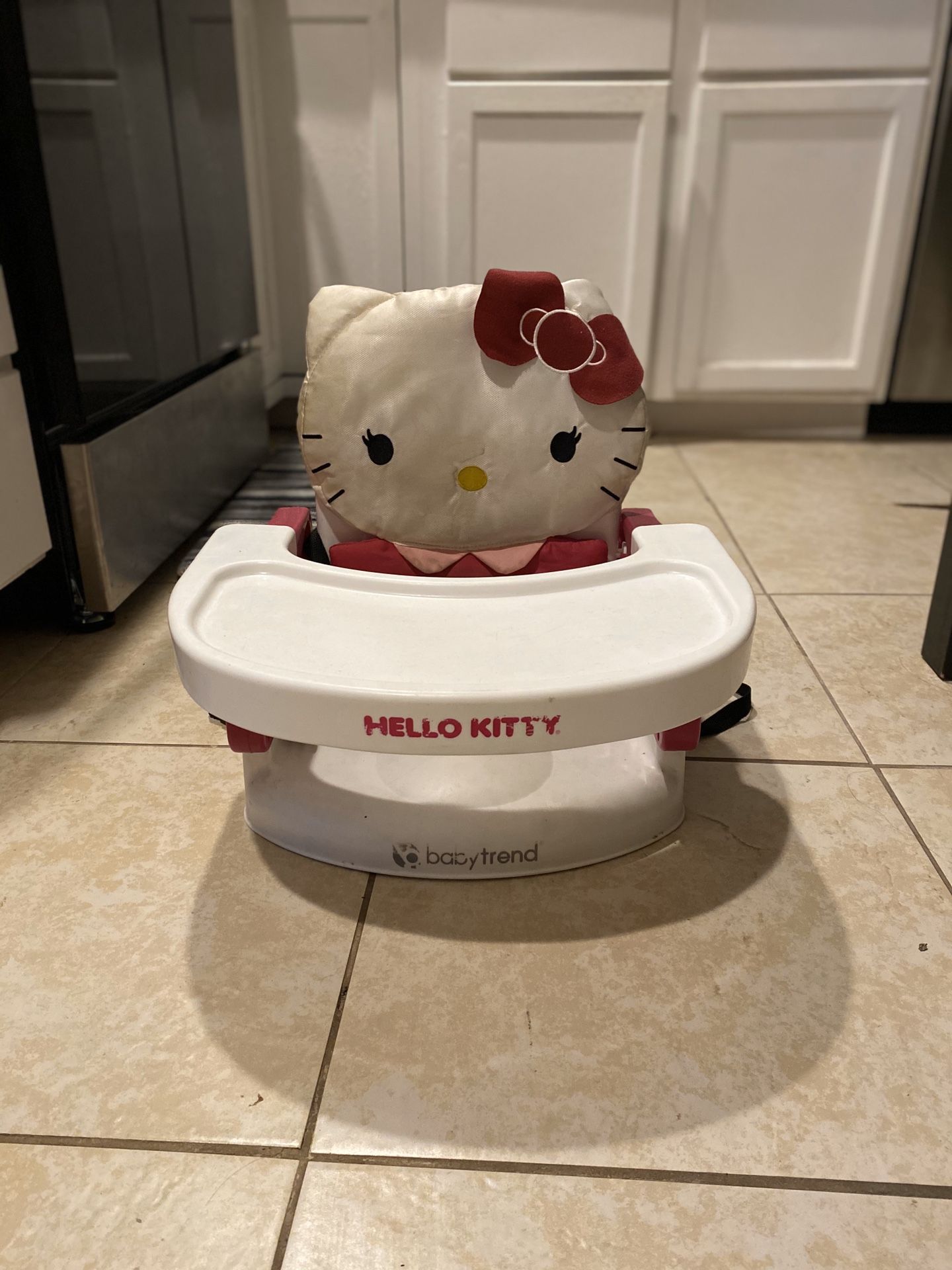 Hello kitty baby trend table chair