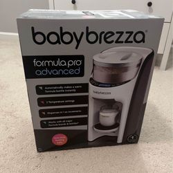 New Baby Brezza Formula Pro Advanced Baby Formula Dispenser/ FRP0046/White.