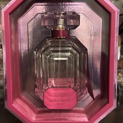 Victoria Secret Bombshell Magic Perfume