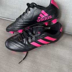 Girls Adidas Soccer Cleats - Size 5.5