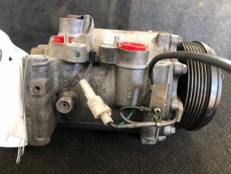 oem AC compressor Mitsubishi Outlander