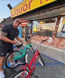 7-speed Electra Cruiser + Basket and Other Accessories