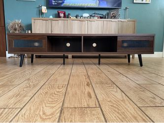 Mid-Century Modern TV Stand with Fluted Glass Doors