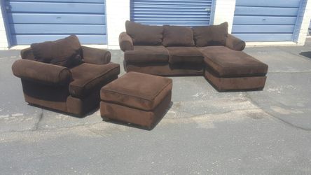 Like New Reversible Sectional Couch Set Free Delivery!!!