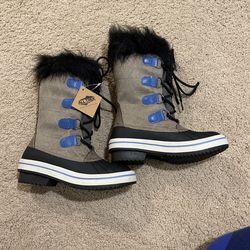 All Trek Kids Boots - Size 13 