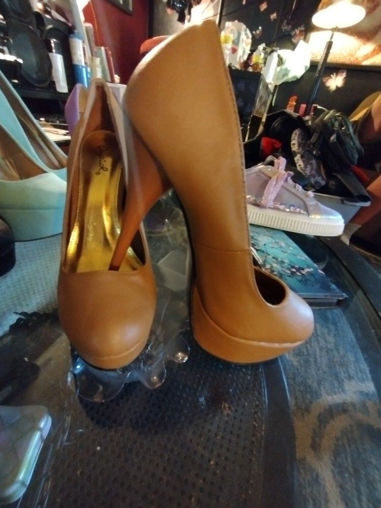 Tan Heels Brand New 7 20 Obo