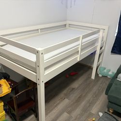4 Foot Loft Frame For Twin. (matress Not Included)