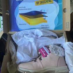 NIB Women’s Skechers Blush Relaxed Fit Trego Falls Hiking Boots 7