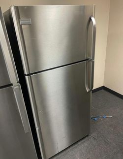 Frigidaire Refrigerator - Stainless Steel TopFreezer