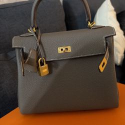 Amazing Brand New Kelly 25  Hermes 