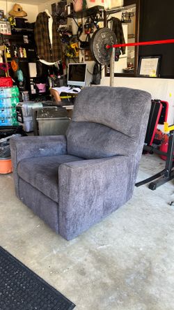 Recliner | like new condition