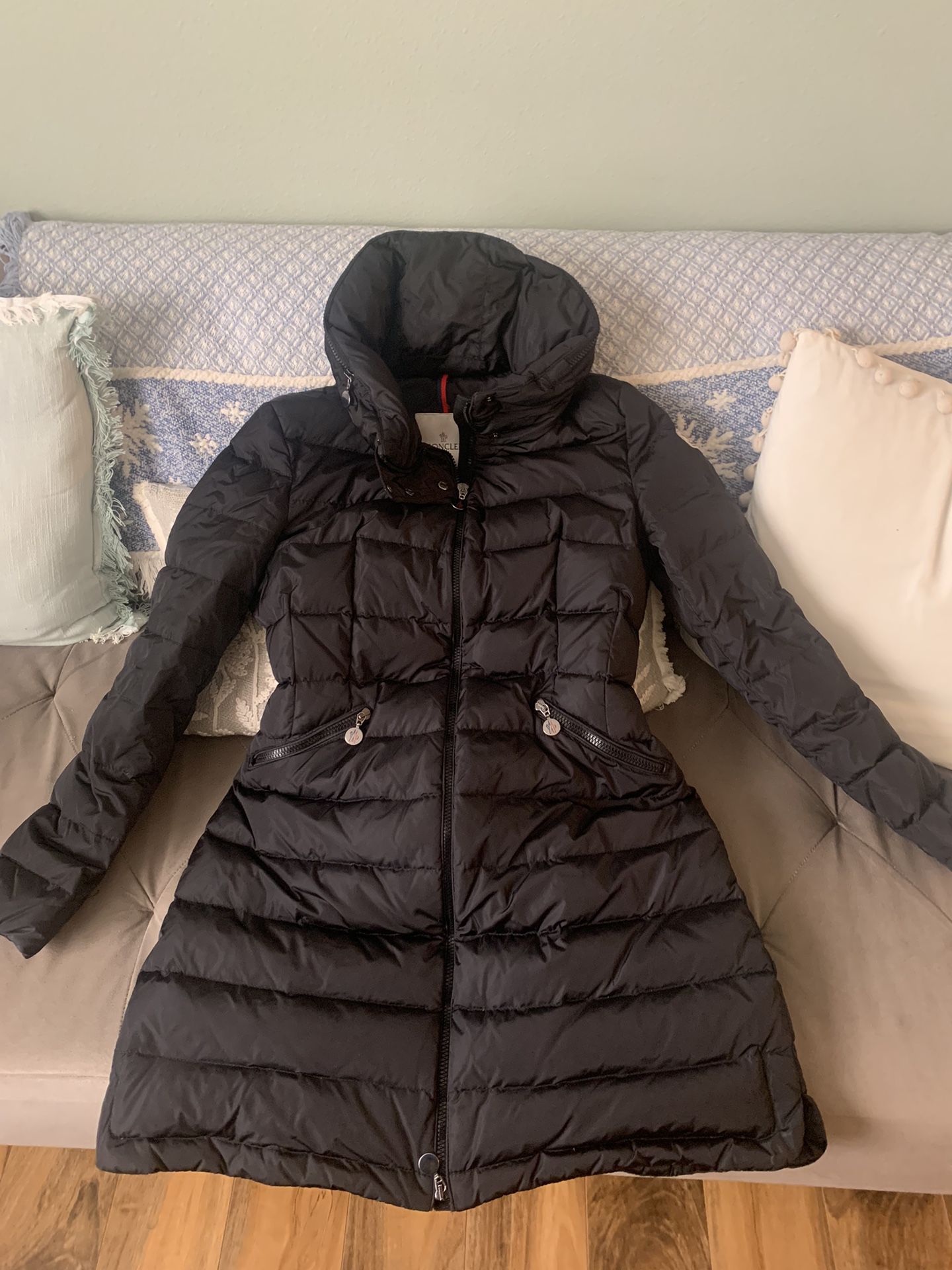 Moncler Flatmate Down Jacket M Only Local Deal