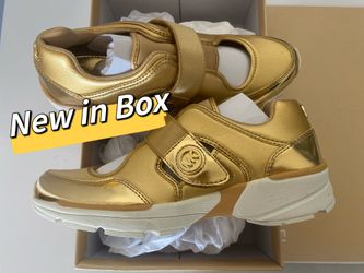 Brand NEW! MK Michael Kors Cut Out Sneaker NIB!
