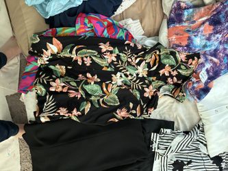 Brand NewWomen’s Clothing Lot L & Xl