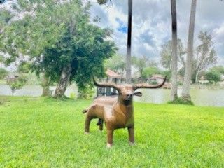 Hand Crafted Longhorn Bar B Que Grill