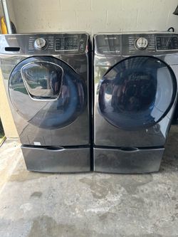 ‼️ Samsung Washer And Dryer Set On Pedestals